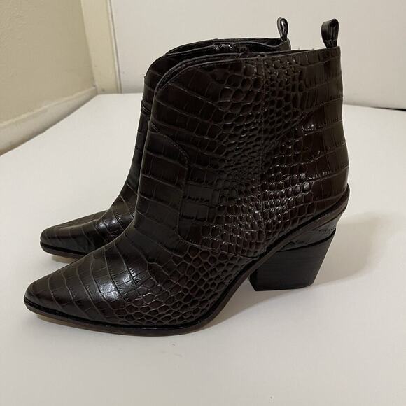 Gianni Bini Patent brown crocodile print ankle point toe western boots 9.5 - Picture 1 of 10